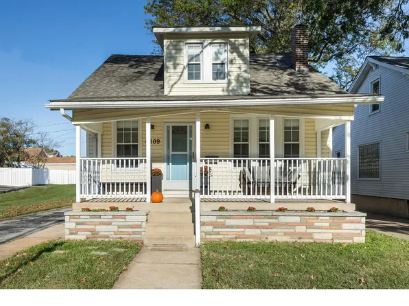 6809 Alexander St, Saint Louis, MO 63116