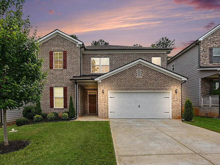 170 Glen Abbey Cir — Photo 1