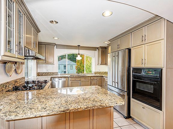 Main Floor Kitchen