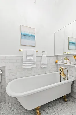 Sold by Compass | media 6