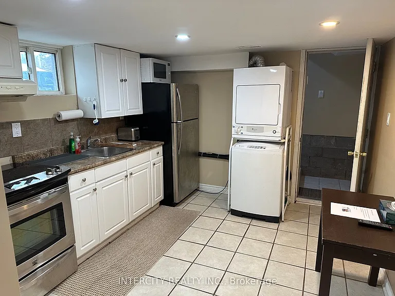 222 Combe Ave #2 — Photo 6