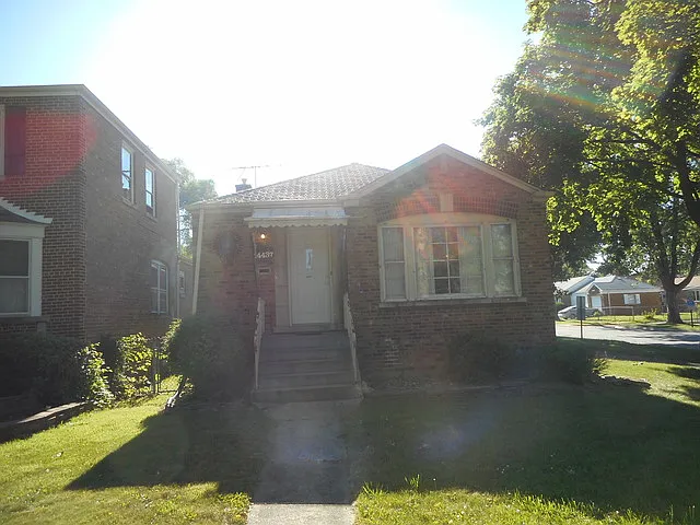 14437 S Union Ave photo 1