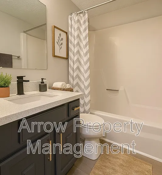 1429 N 34th St #2 — Photo 5