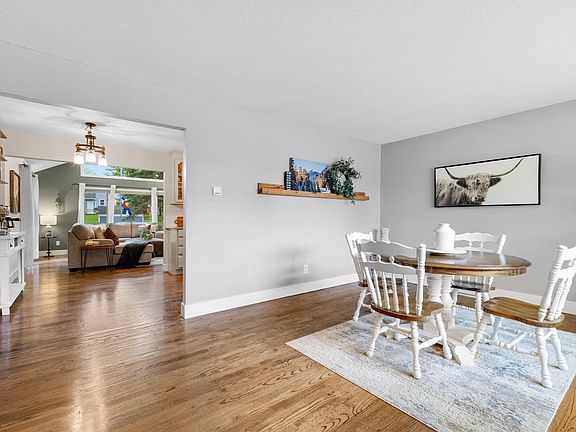 5th image of 15350 Drexel Way