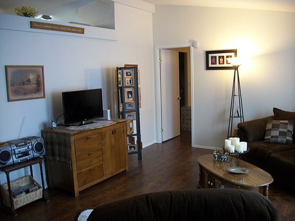 Living room to master bedroo
