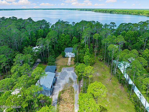 3rd image of 1850 Lake Disston Dr