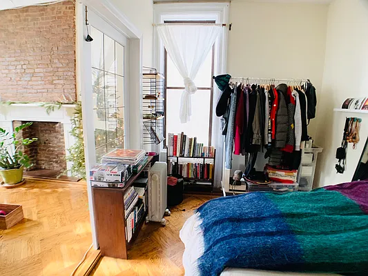 Rented by Triplemint | media 17