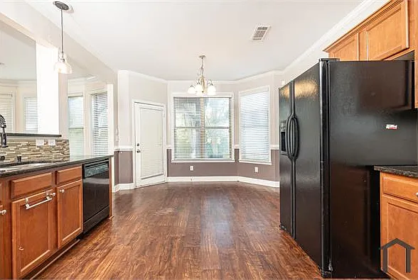 1332 Lock Heath Trl — Photo 16