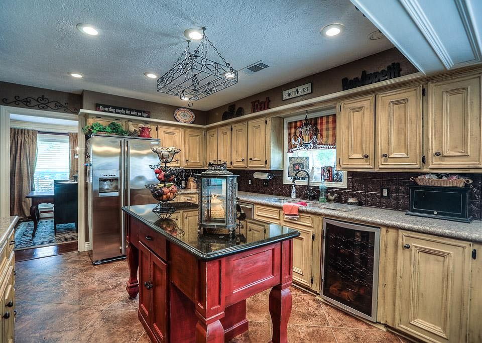 1st image of 2427 Cork Cir