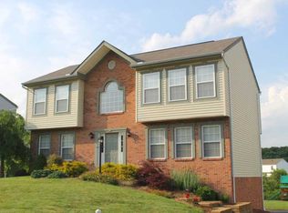 1120 Stonecrest Dr, Tarentum, PA