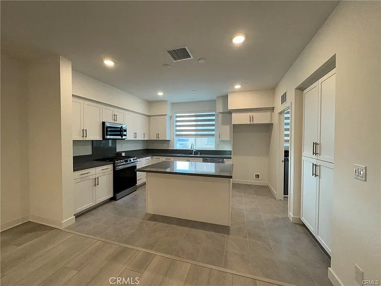 2317 W Broadway #60 — Photo 7
