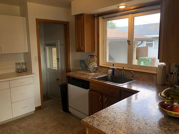 5th image of 4326 W Olympic Ave