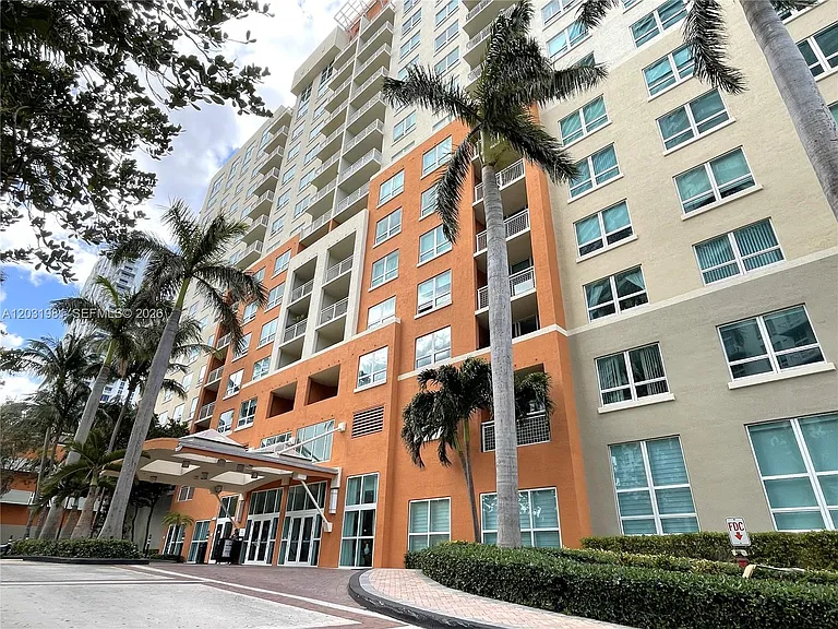 2000 N Bayshore Dr #525 — Photo 41
