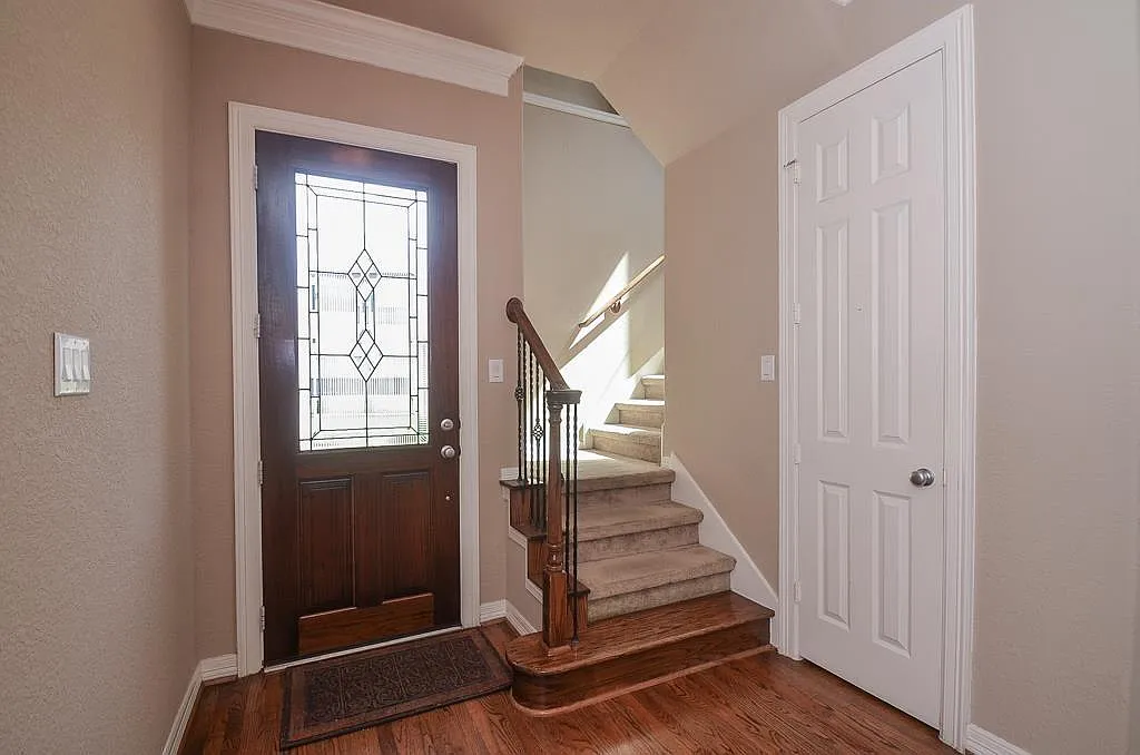 4 bed, 3.5 bath, 2761 sqft, $2,850 — Photo 3