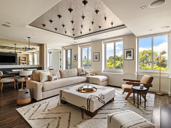 167 Perry Street image 1 of 19