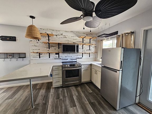 2nd image of 92-636 Aahualii St #1