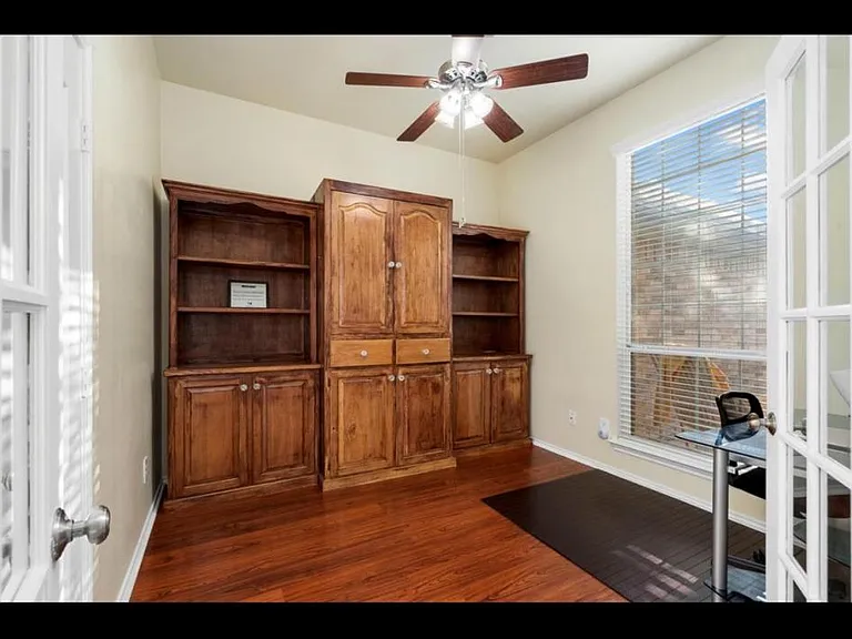 21006 Narrow Gate Dr — Photo 5