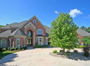 1 Windcastle Dr, Saint Charles, MO 63304