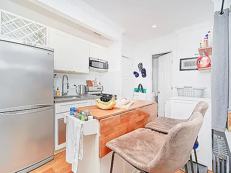 236 E 33rd St #1D — Photo 5