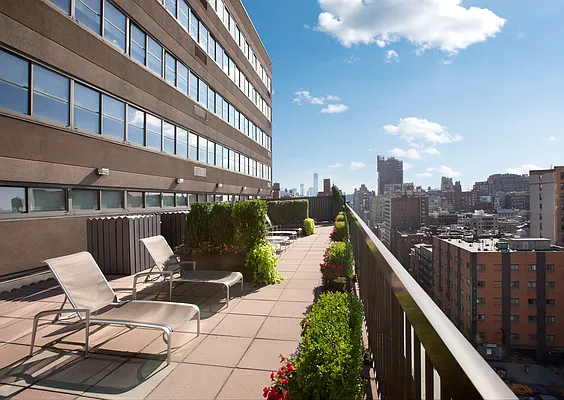 Rented by Greystar | media 36