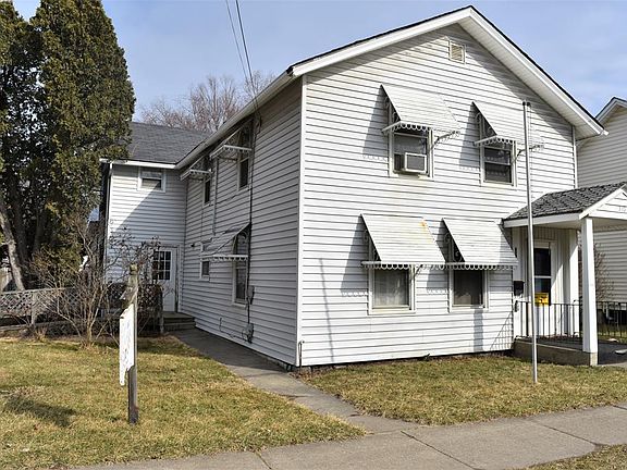 3rd image of 310 E 4th St