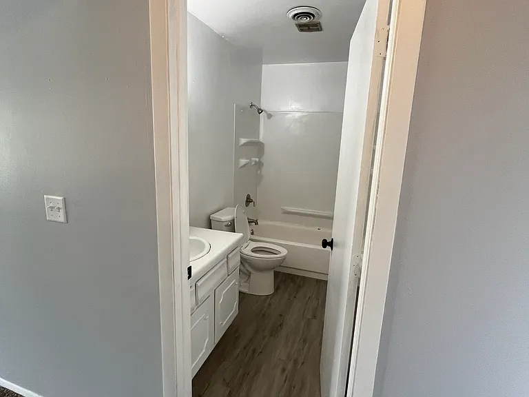3703 Parkway Blvd #C — Photo 11