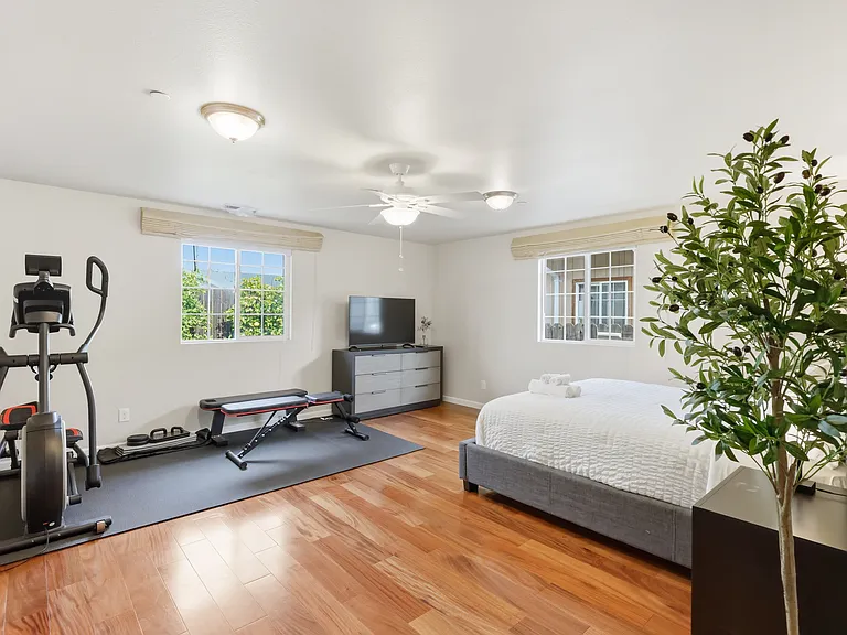 609 Stanford Ave — Photo 35