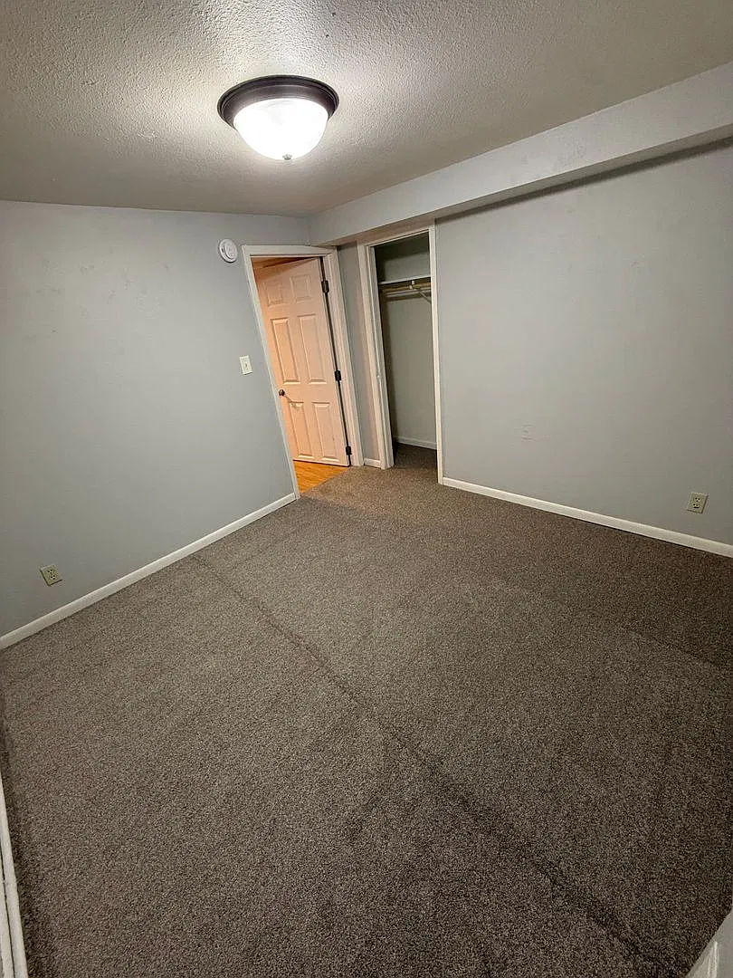 Vander Kooy- 3823 Ridge Ave - New — Photo 3