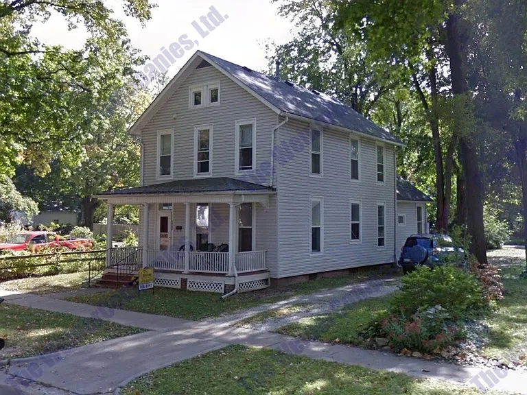 403 W Illinois St — Photo 16