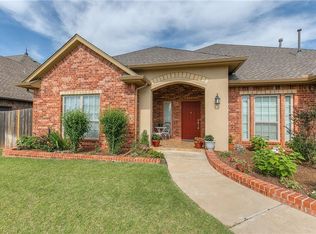 16216 Royal Crest Ln, Edmond, OK 73013