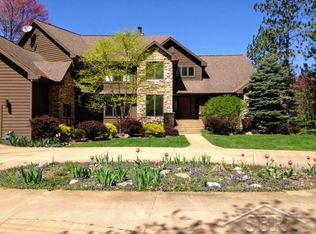 725 Edenville Lake Rd, Hope, MI 48628