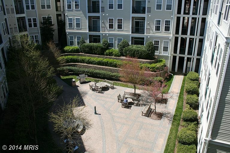 1st image of 2465 Army Navy Dr APT 403