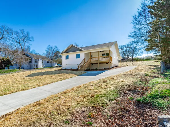 117 Chestnut St, Rossville, GA 30741