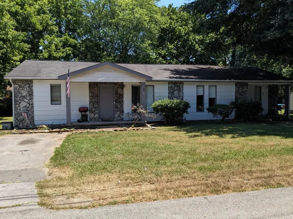 10040 Walden St, Soddy Daisy, TN 37379