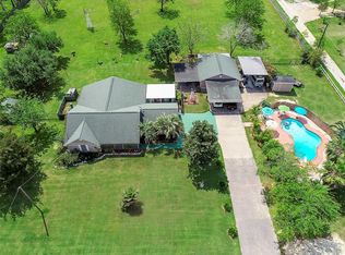 14105 Holland Rd, Dickinson, TX 77539