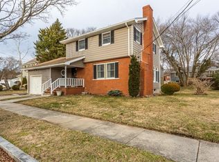 46 Pineridge St, New Bedford, MA 02740