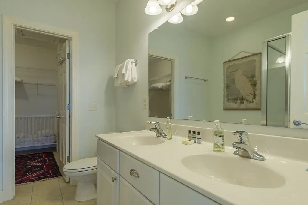3 bed, 1617 sqft, $7,900 — Photo 3