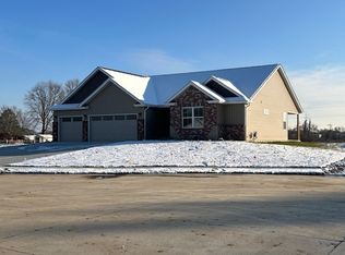 1 Anita Ct, Maryville, IL 62062