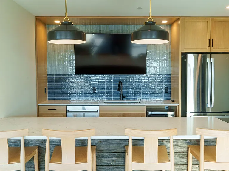 The Sandpiper Residences — Photo 10
