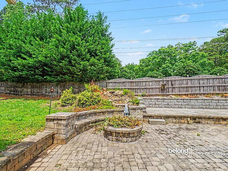 204 Manous Way — Photo 5