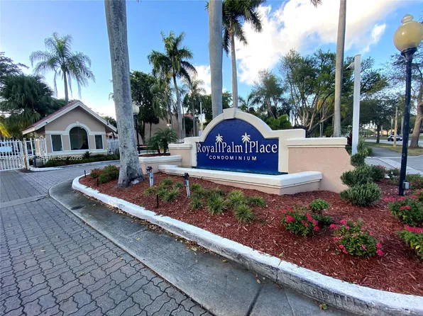 10521 SW 158th Ct APT 206, Miami, FL 33196