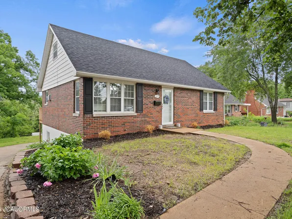 1215 Edgewood Dr, Jefferson City, MO 65109