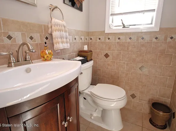 449 Pompey Avenue image 11 of 28