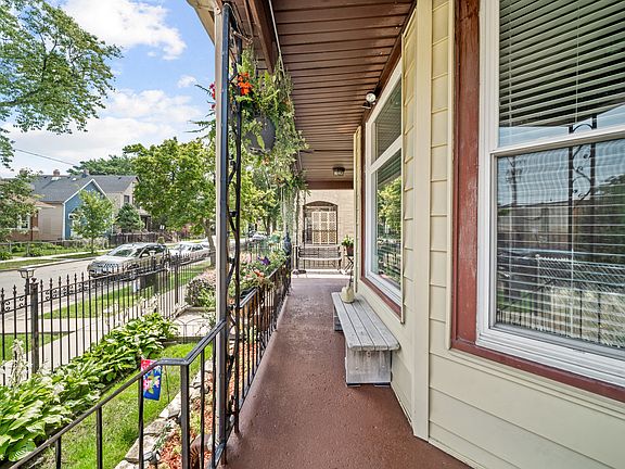 4th image of 1936 N Tripp Ave