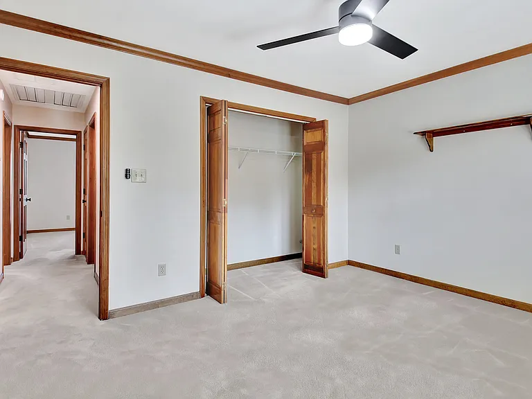 401 Tenterden Curv — Photo 21