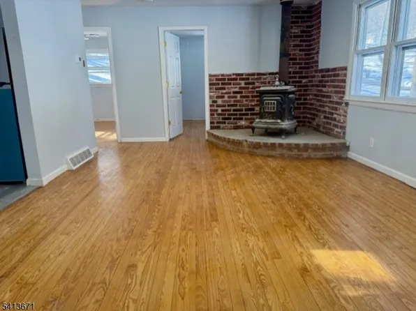 56 Appleseed Rd, Sussex, NJ 07461