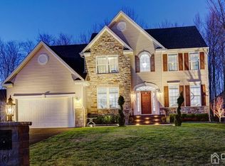 10 Stasi Ct, Old Bridge, NJ 08857