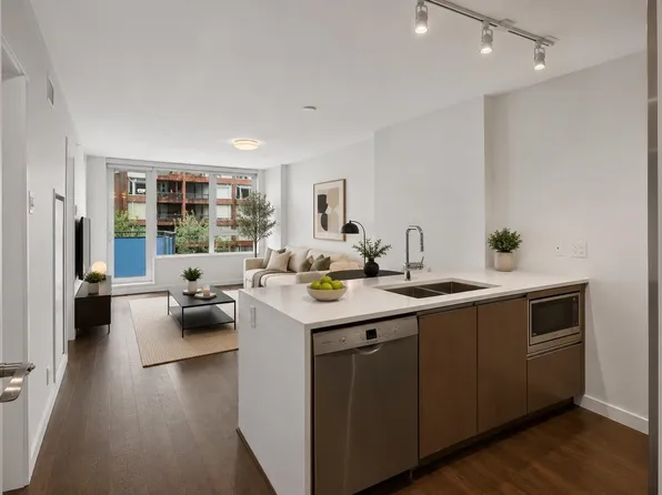 1009 Harwood St #606, Vancouver, BC V6E 0C2