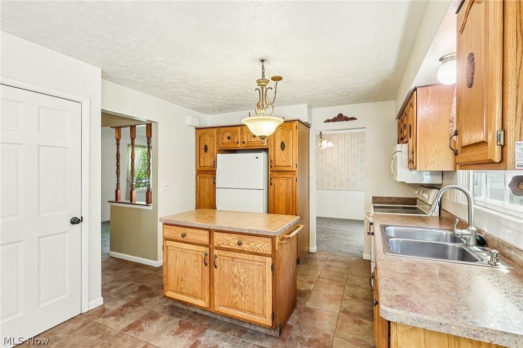 337 Wolf Ave, Wadsworth, OH - View 5