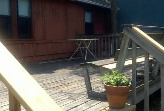 Large Back Deck!